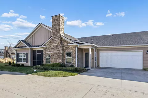 2358 Stonecenter Ln, Murfreesboro, TN 37128
