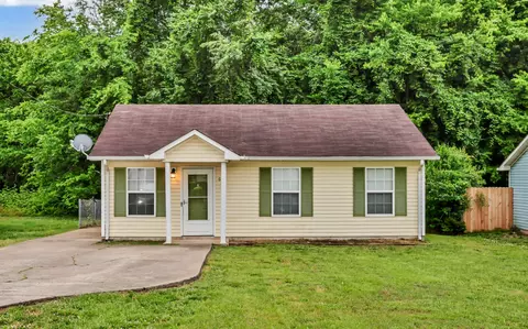 634 Stateline Rd, Oak Grove, KY 42262