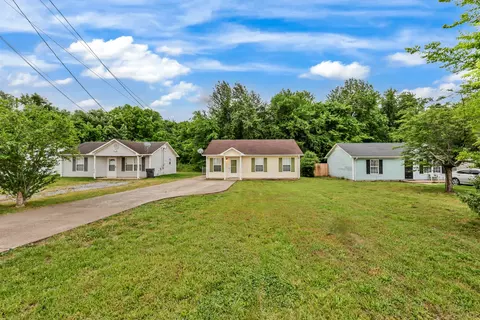 634 Stateline Rd, Oak Grove, KY 42262