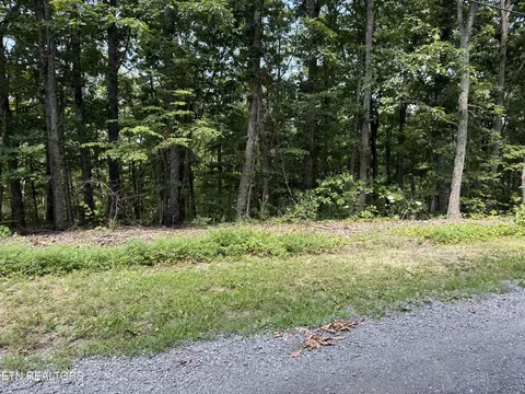 36 Pecan Ln, Newport, TN 37821