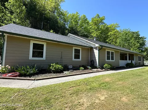804 Punkton Rd, Del Rio, TN 37727