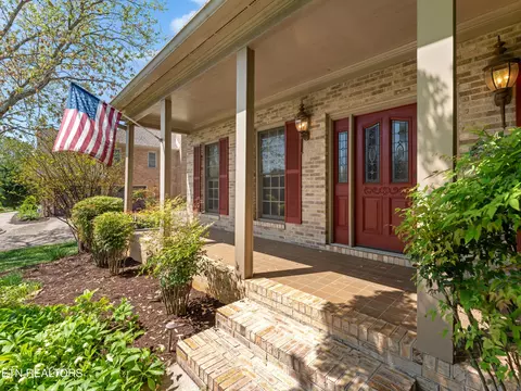10601 Eagles View Dr, Knoxville, TN 37922