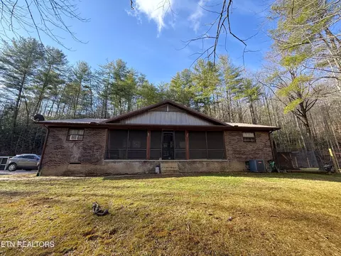 1560 Blue Mill Rd, Del Rio, TN 37727