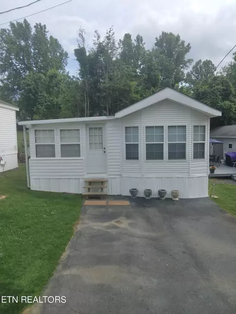 5355 E Pkwy #101, Cosby, TN 37722