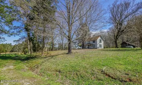 1997 Oak Grove Rd, Lenoir City, TN 37771