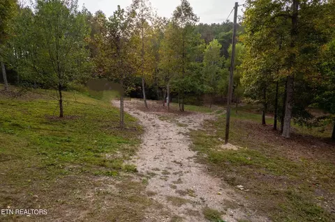 5871 Clay Hollow Rd, Sweetwater, TN 37874