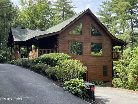 2720 Owls Cove Way, Sevierville, TN 37862