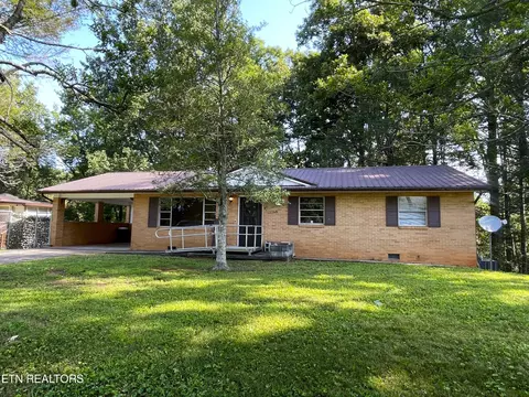 1466 Green Acres Dr, Newport, TN 37821