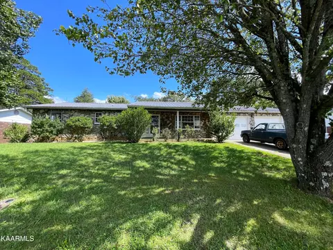 458 Sequoyah Dr, Newport, TN 37821