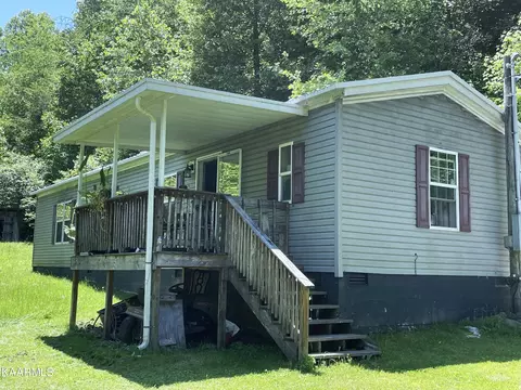 2861 Halls Top Rd, Hartford, TN 37753
