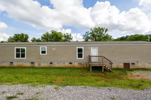 1138 Douglas Dam Rd, Dandridge, TN 37725
