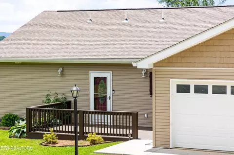 143 Sunset Ln, Bean Station, TN 37708 photo 2