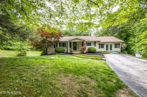 8569 Pedigo Rd, Powell, TN 37849