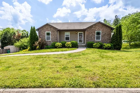 3524 Boulder Point Ln, Powell, TN 37849