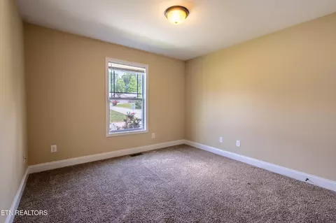 3524 Boulder Point Ln, Powell, TN 37849 photo 7