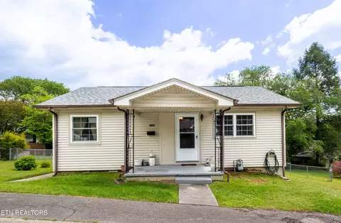 107 Upsal Rd, Oak Ridge, TN 37830