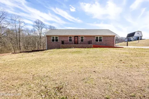 1208 Dutch Valley Rd, Clinton, TN 37716