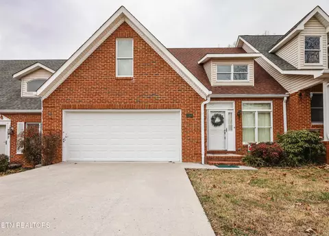 140 S Matlock Ave, Athens, TN 37303