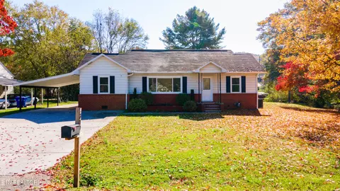 319 Kentucky Ave, Clinton, TN 37716