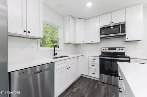 178 Jay Loop, Jamestown, TN 38556 photo 8