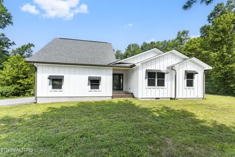 178 Jay Loop, Jamestown, TN 38556