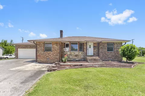 812 Riverview Dr, Elizabethton, TN 37643