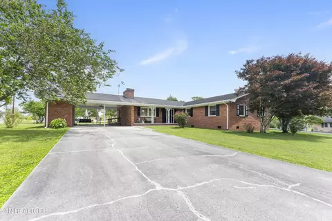 185 Chapel Heights Ln, La Follette, TN 37766