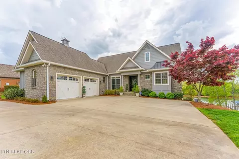123 Indian Shadows Dr, Maryville, TN 37801