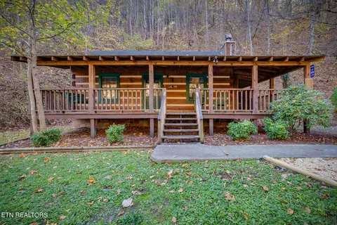 2014 Spotted Fawn Way, Sevierville, TN 37876