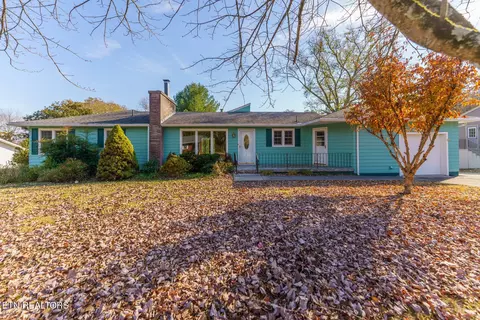 338 W Ridgecrest Dr, Kingston, TN 37763