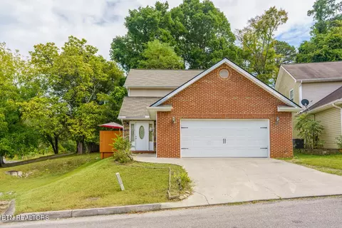 202 Tekoa Way, Maryville, TN 37804