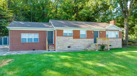455 Valley View Dr, Morristown, TN 37813
