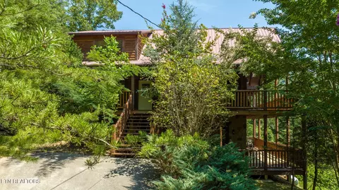 1314 Rocky Top Way, Townsend, TN 37882