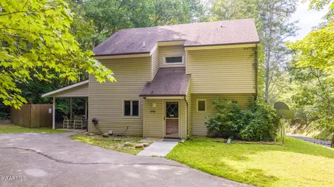 848 E Highland Dr, Gatlinburg, TN 37738