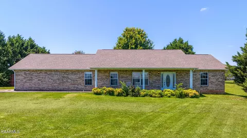 182 Florence Cir, Dandridge, TN 37725