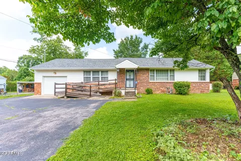 3112 Luwana Rd, Knoxville, TN 37917