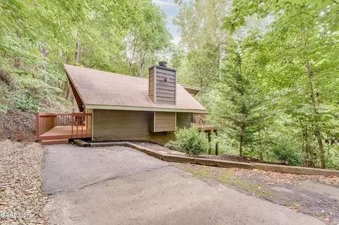 1774 Ridgecrest Dr, Sevierville, TN 37876
