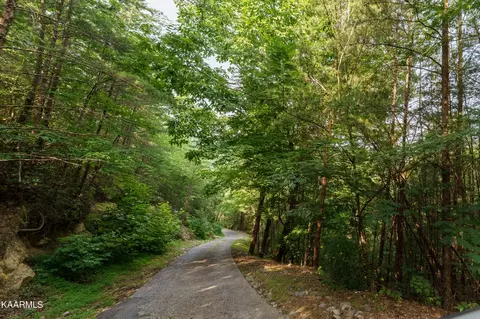 6 Eagle Pointe Way, Sevierville, TN 37863