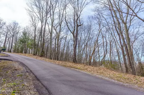 5 Sunset Dr, Sevierville, TN 37876