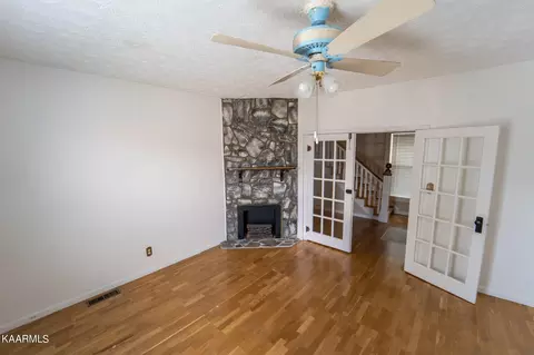 324 S Main Ave, Erwin, TN 37650 photo 13