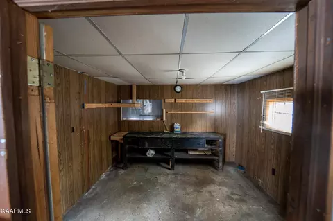 324 S Main Ave, Erwin, TN 37650 photo 32