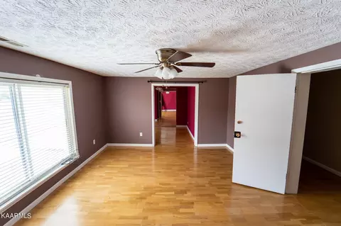 324 S Main Ave, Erwin, TN 37650 photo 22