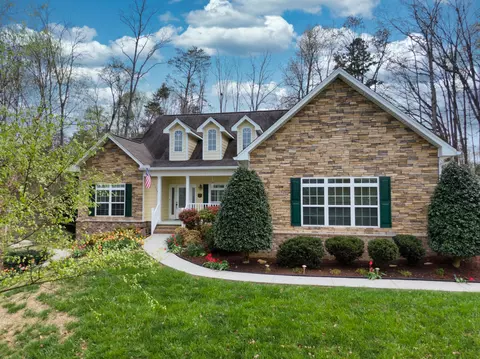 8078 Cross Creek Dr, Talbott, TN 37877 photo 1