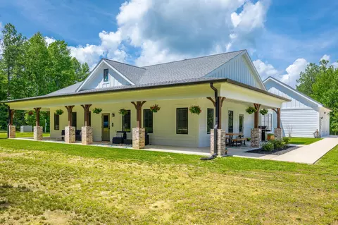143 Walden Dr, Signal Mountain, TN 37377