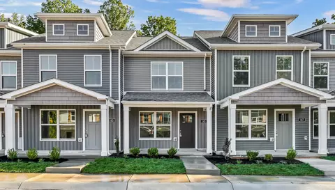 145 Quarry Point Dr, Clarksville, TN 37043
