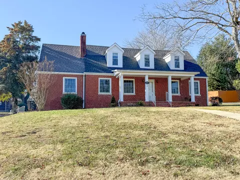306 Magnolia Ave, Fayetteville, TN 37334