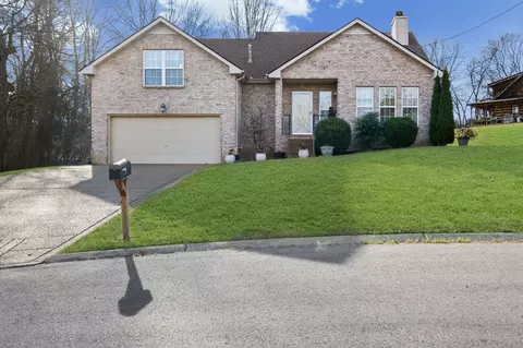 105 Hanover Ct, Hendersonville, TN 37075