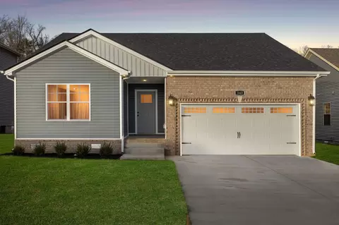 143 Brenda Dr, Clarksville, TN 37040