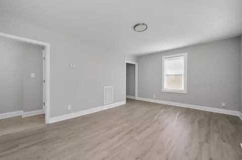 Living - 1024 Richard St, Springfield, TN 37172 photo 1 of 4