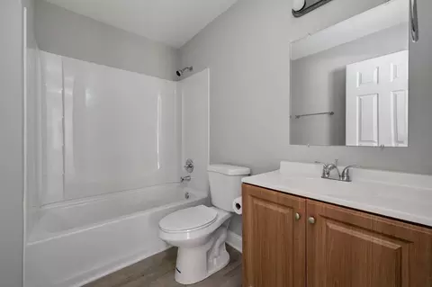 Bath - 1024 Richard St, Springfield, TN 37172 photo 1 of 1